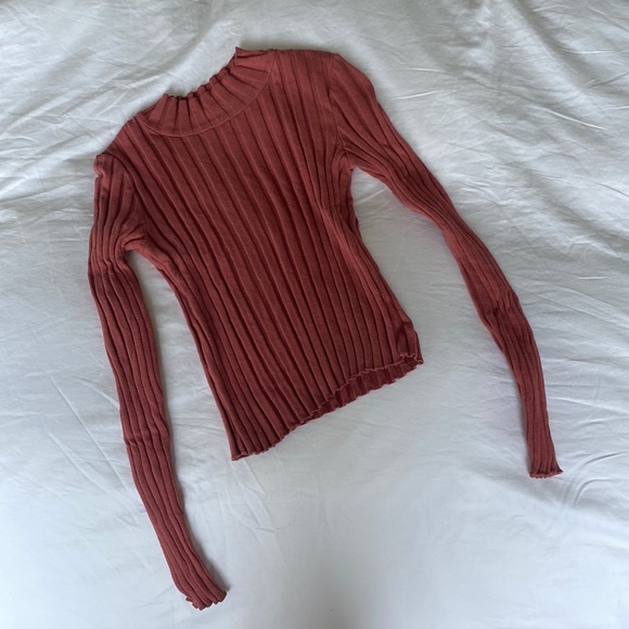 Zara Ribbed Turtleneck - Picture 1 of 2